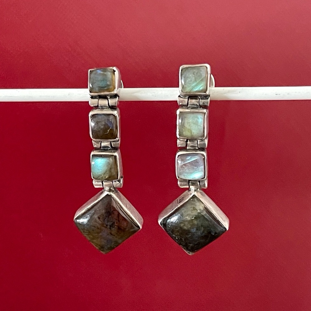 Beautiful Natural Labradorite Earrings.